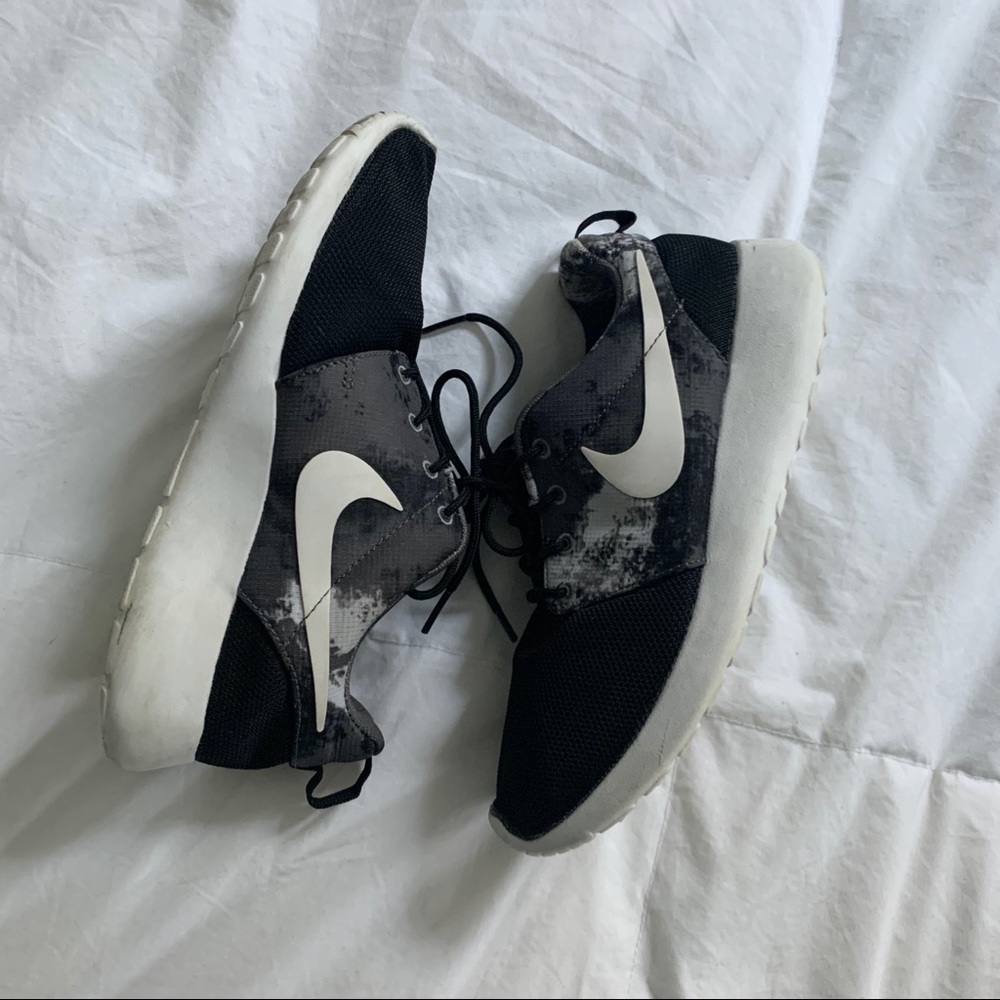 Nike Women’s Roshe Run